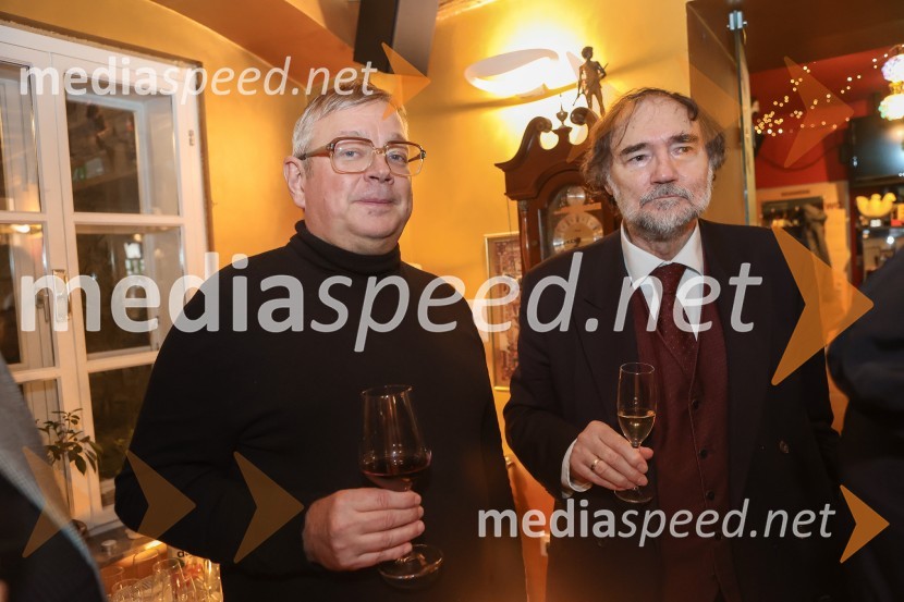  Robert Waltl, direktor, Mini teater;  Boris A. Novak, pesnik, pisatelj, prevajalecPodelitev plakete ob Prešernovi nagradi Svetlani Makarovič