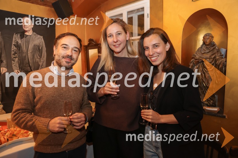  ... ;  ... ;  Tina Resman, igralkaPodelitev plakete ob Prešernovi nagradi Svetlani Makarovič