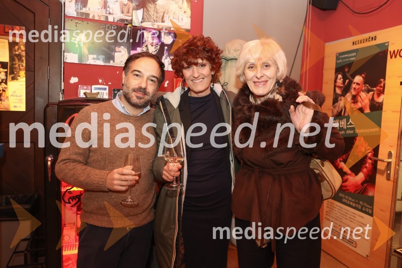 Podelitev plakete ob Prešernovi nagradi Svetlani Makarovič