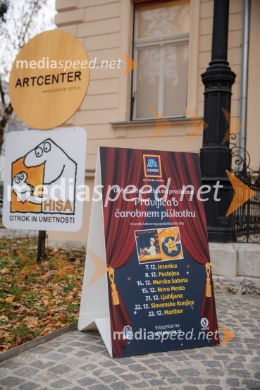 Nasmeškotek širi nasmehe