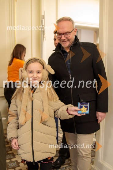 Nasmeškotek širi nasmehe