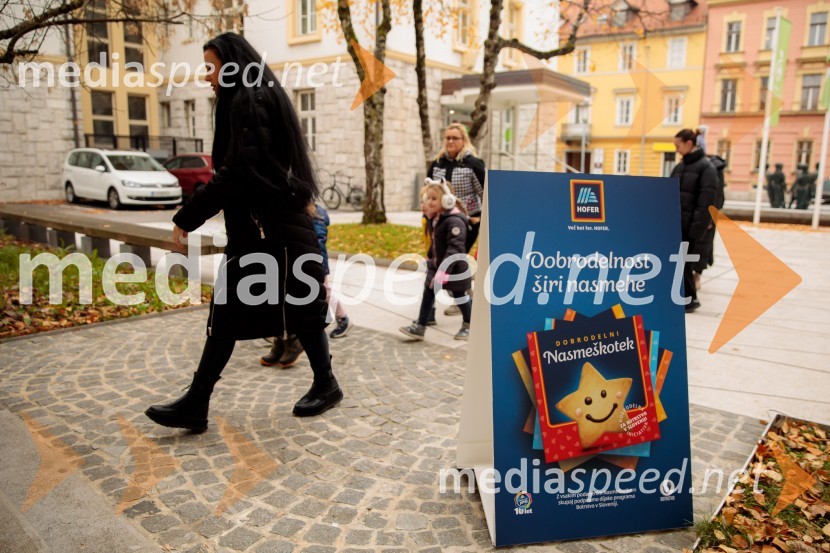 Nasmeškotek širi nasmehe