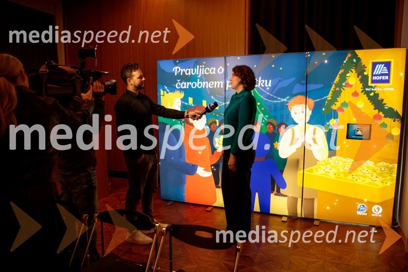 Nasmeškotek širi nasmehe