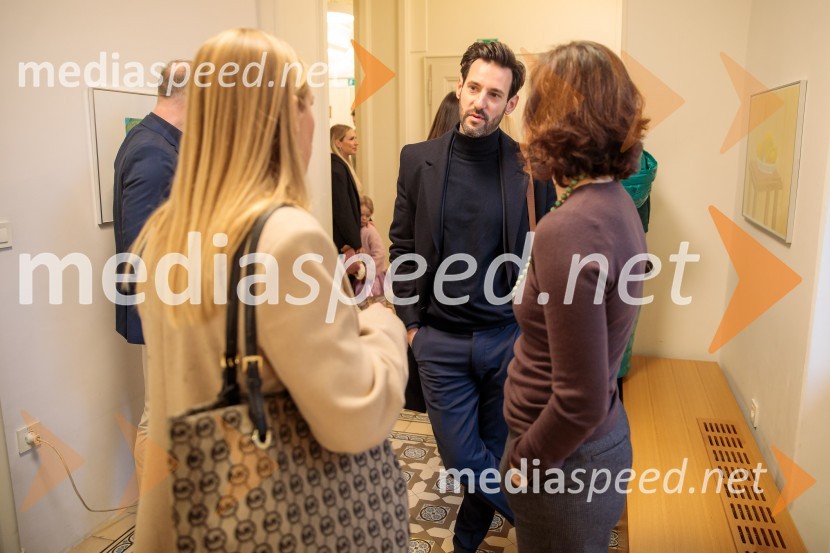 Nasmeškotek širi nasmehe