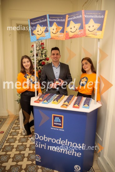 Nasmeškotek širi nasmehe