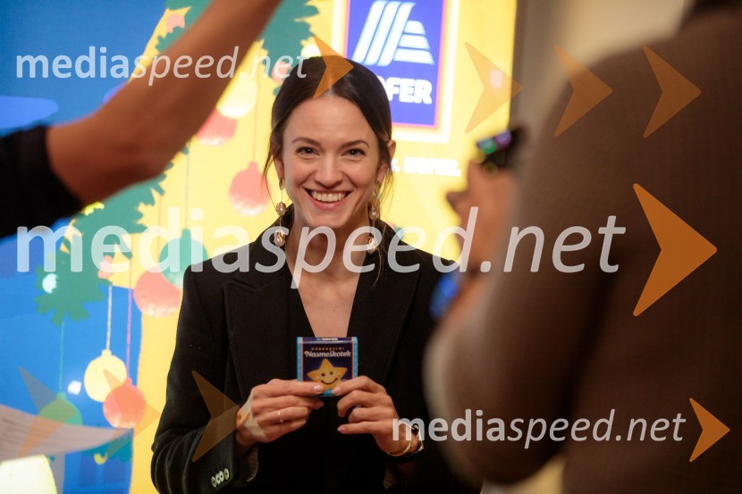 Nasmeškotek širi nasmehe