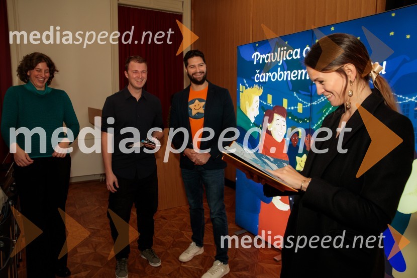 Nasmeškotek širi nasmehe