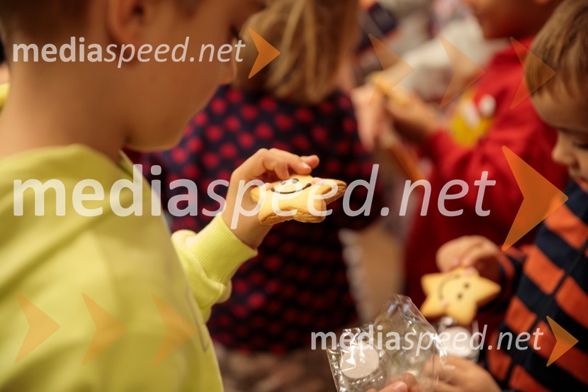 Nasmeškotek širi nasmehe