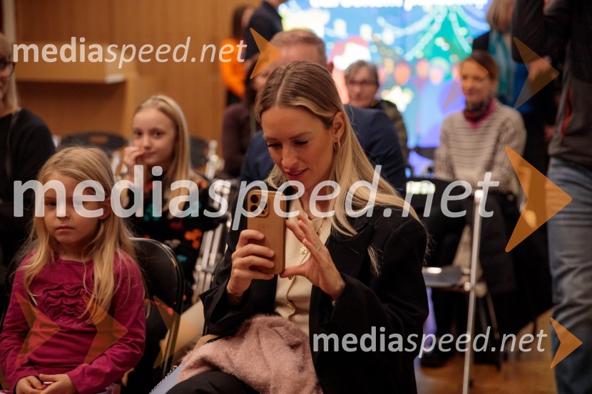 Nasmeškotek širi nasmehe