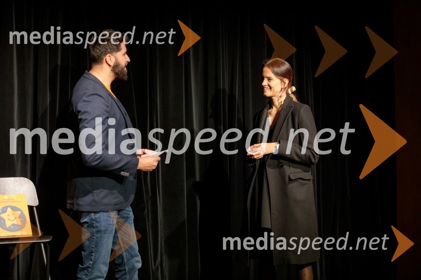 Nasmeškotek širi nasmehe