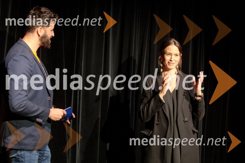 Nasmeškotek širi nasmehe