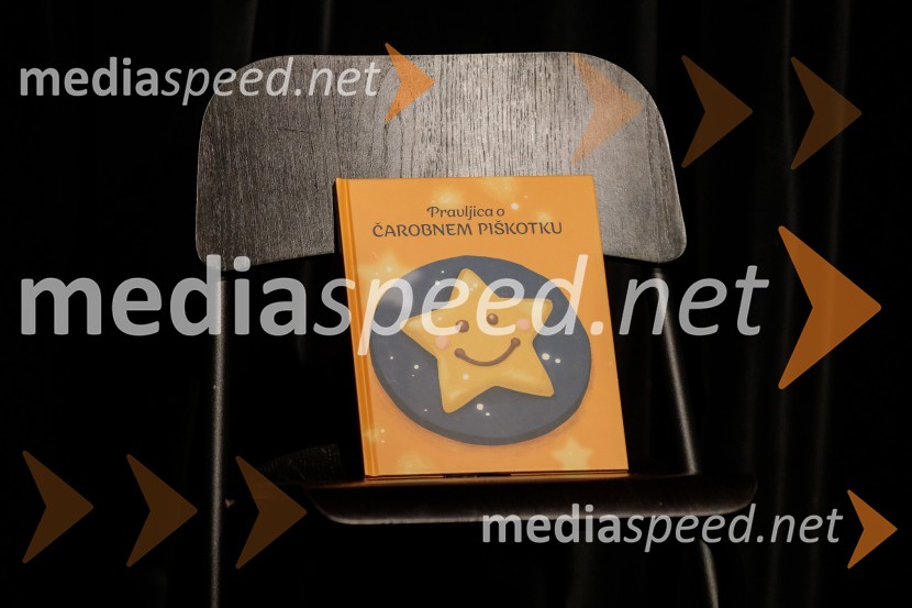 Nasmeškotek širi nasmehe