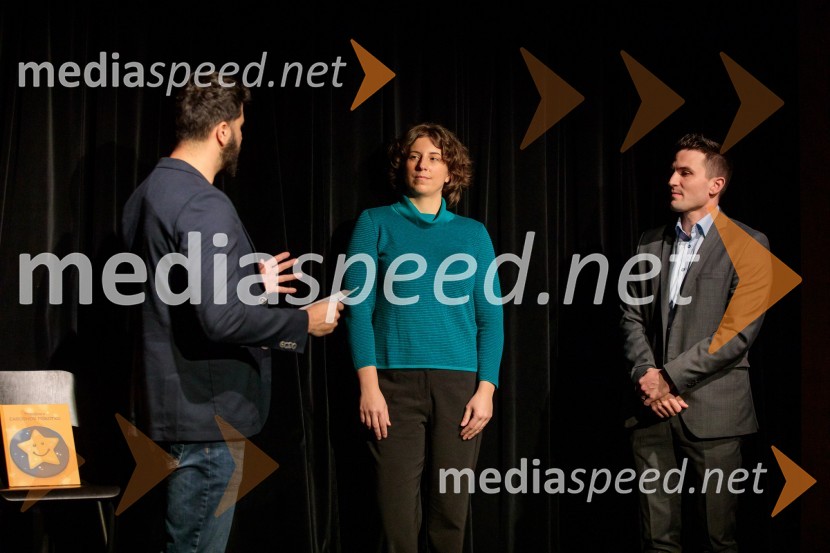 Nasmeškotek širi nasmehe