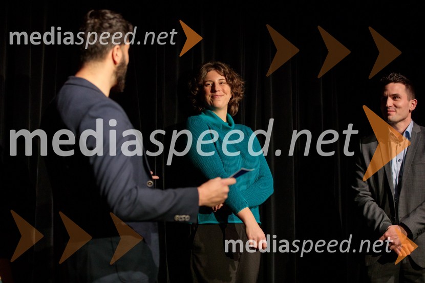 Nasmeškotek širi nasmehe