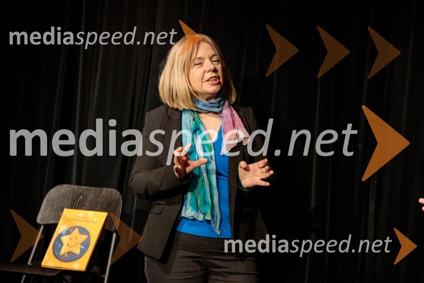 Nasmeškotek širi nasmehe