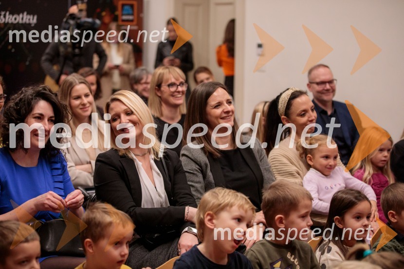 Nasmeškotek širi nasmehe