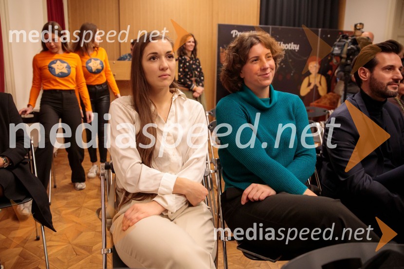 Nasmeškotek širi nasmehe