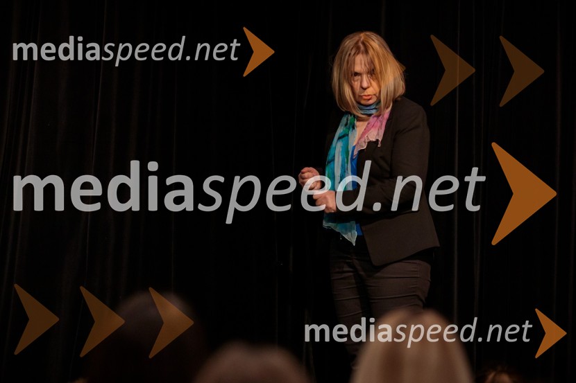 Nasmeškotek širi nasmehe