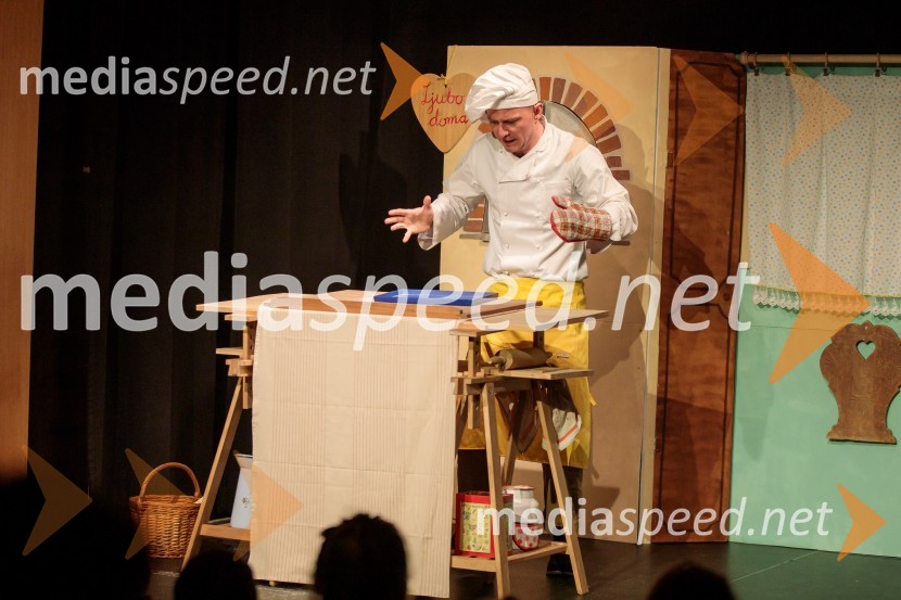 Nasmeškotek širi nasmehe