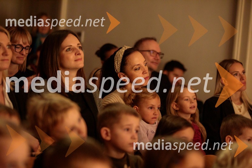 Nasmeškotek širi nasmehe