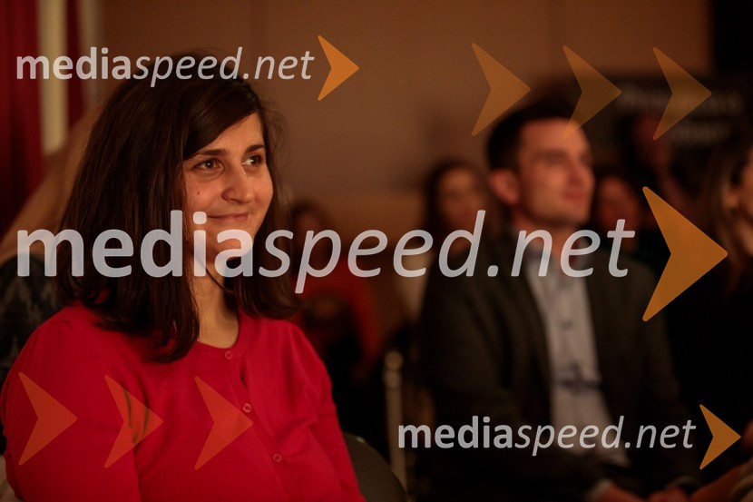 Nasmeškotek širi nasmehe