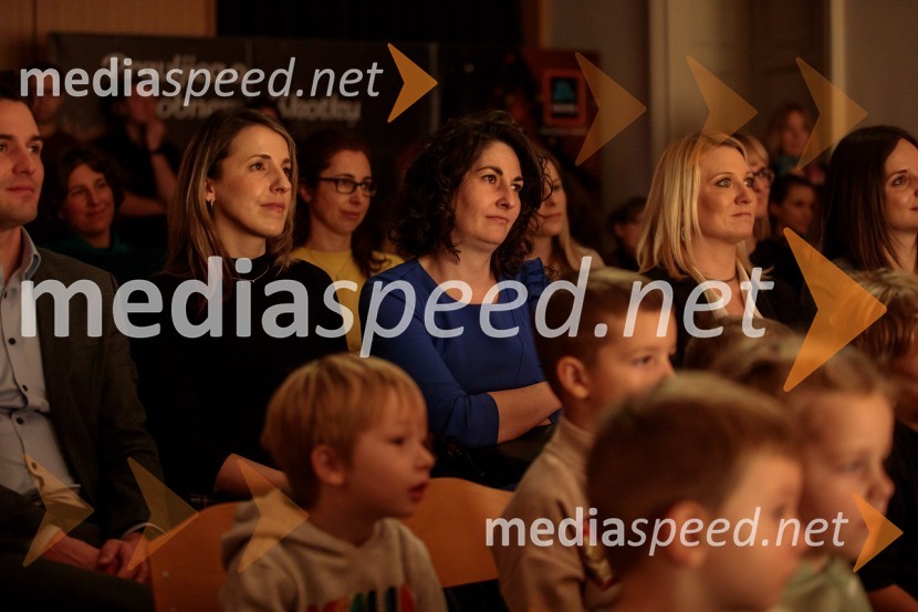 Nasmeškotek širi nasmehe