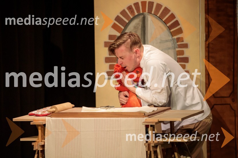 Nasmeškotek širi nasmehe