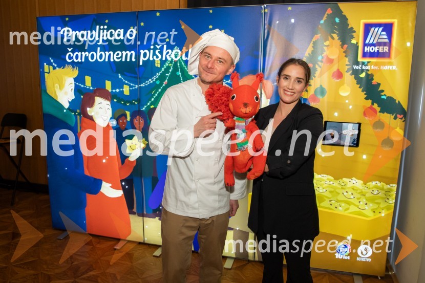 Nasmeškotek širi nasmehe