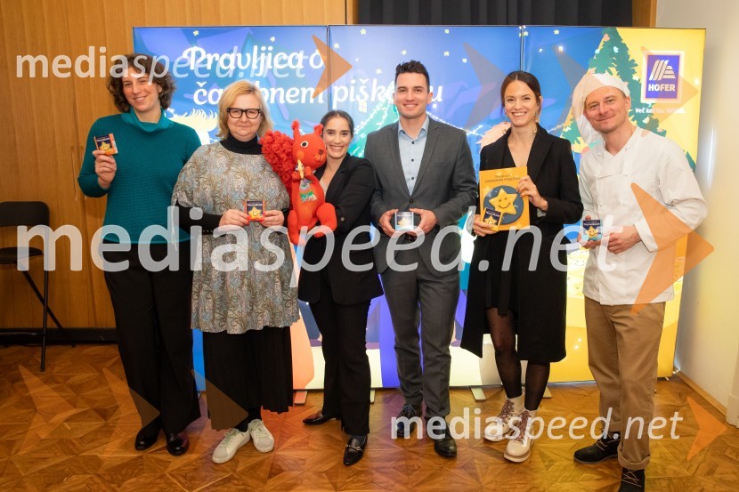 Nasmeškotek širi nasmehe