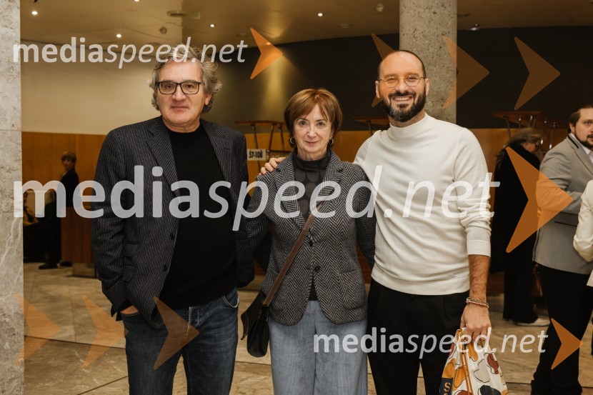  ... ;  Maja Cerar, lektorica;  Darjan Mihajlović Cerar, scenografPogovori po seksu, premiera komične drame v SNG Nova Gorica