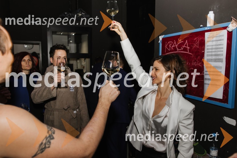  Lada Petrovski Ternovšek, plesalka, koreografinjaPogovori po seksu, premiera komične drame v SNG Nova Gorica