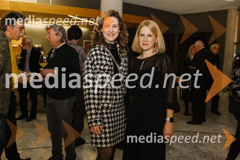  ... ;  Metka Sulič, vodja odnosov z javnostjo, SNG Nova GoricaPogovori po seksu, premiera komične drame v SNG Nova Gorica