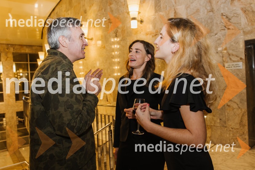  ... ;  Medea Novak, igralka;  Ivana Percan Kodarin, igralkaPogovori po seksu, premiera komične drame v SNG Nova Gorica