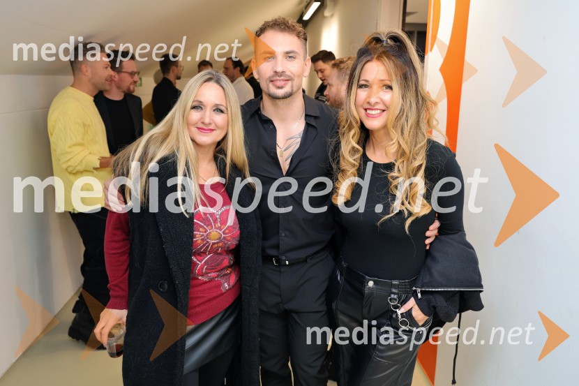  Špela Tratnik Peklar,  Power Dancers;  Žan Serčič, glasbenik;  Natka Geržina, plesalka, Power DancersTradicionalni Silvestrski pozdrav v Mariboru