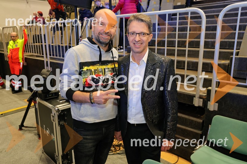  Zvone Tomac, glasbenik, skupina Kingston;  ... Tradicionalni Silvestrski pozdrav v Mariboru