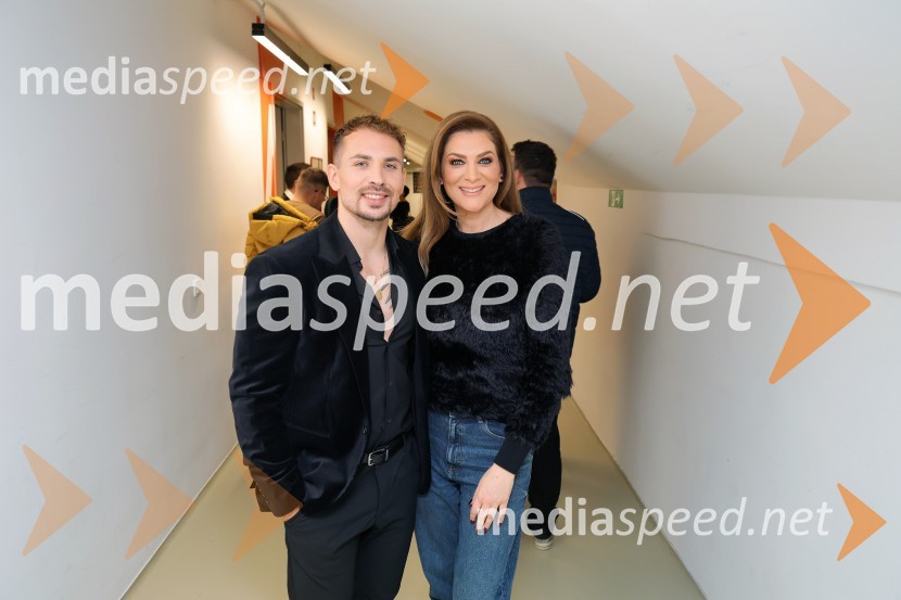  Žan Serčič, glasbenik;  Manca  Špik, pevkaTradicionalni Silvestrski pozdrav v Mariboru