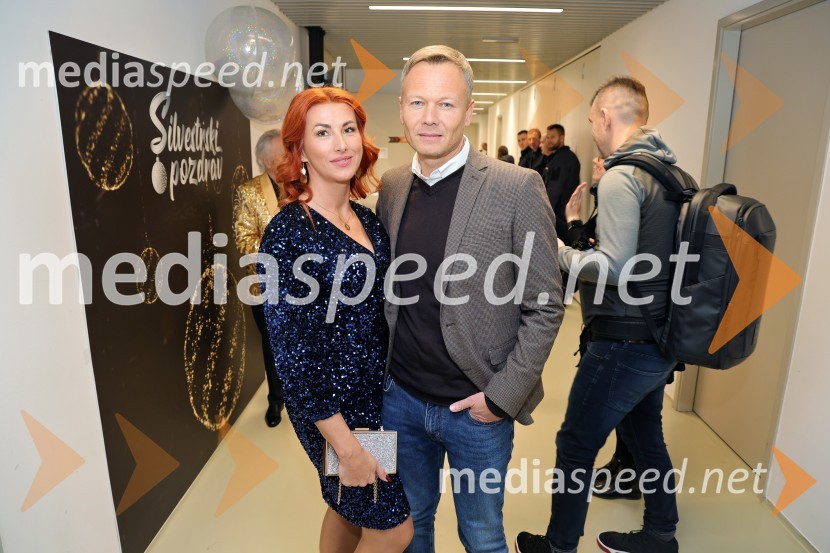  ... ;  Marko Vozelj, pevecTradicionalni Silvestrski pozdrav v Mariboru