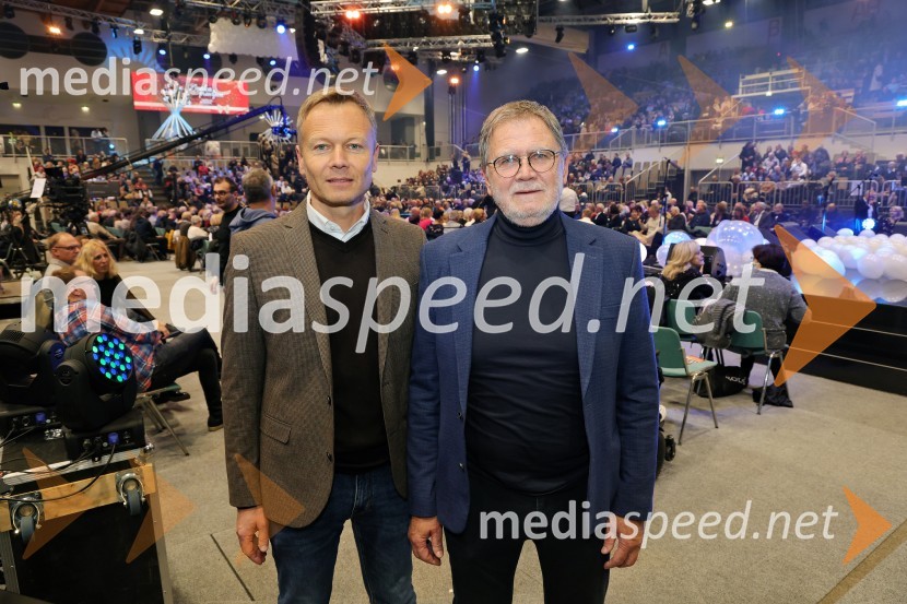  Marko Vozelj, pevec;  ... Tradicionalni Silvestrski pozdrav v Mariboru