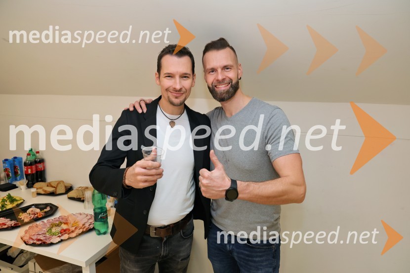  ... ;  Samo Kališnik, skupina FehtarjiTradicionalni Silvestrski pozdrav v Mariboru