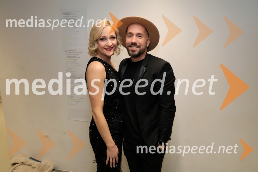  ... ;  Kaja Humski, pevkaTradicionalni Silvestrski pozdrav v Mariboru