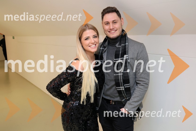  Nastja  Gabor, pevka;  Arnej Ivkovič, plesalecTradicionalni Silvestrski pozdrav v Mariboru