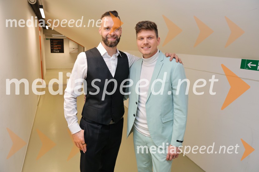  Samo Kališnik, skupina Fehtarji;  Uroš Steklasa, glasbenikTradicionalni Silvestrski pozdrav v Mariboru