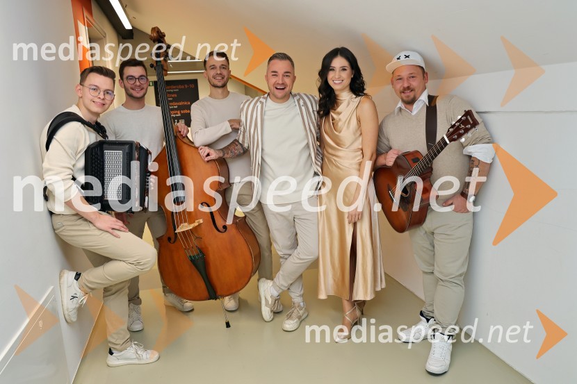  ... ;  ... ;  ... ;  Dejan Krajnc, Dejan Dogaja;  ... ;  ... Tradicionalni Silvestrski pozdrav v Mariboru