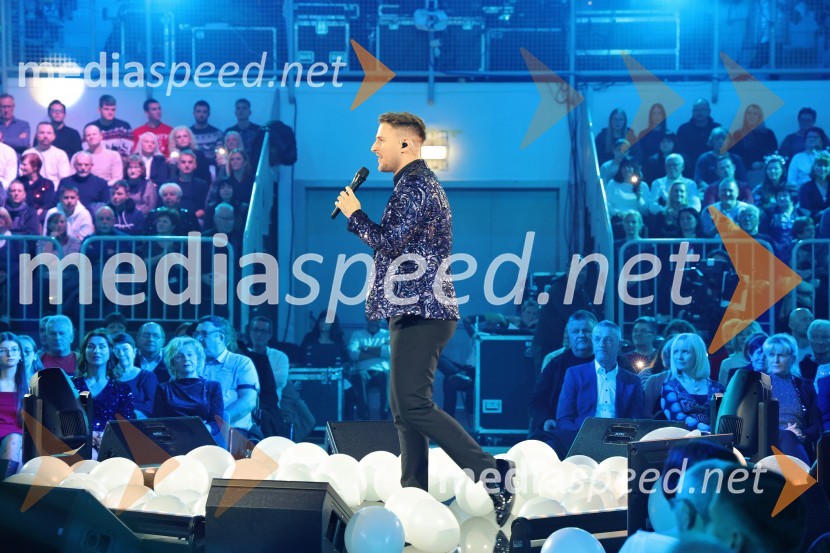  Gregor Ravnik, pevecTradicionalni Silvestrski pozdrav v Mariboru