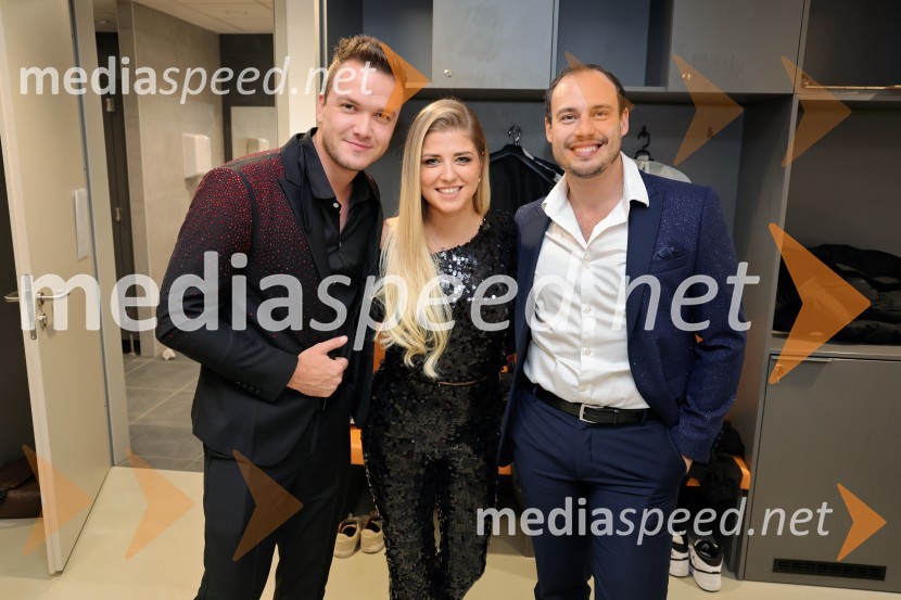  Luka Basi, pevec;  Nastja  Gabor, pevka;  Dejan Vunjak, glasbenikTradicionalni Silvestrski pozdrav v Mariboru