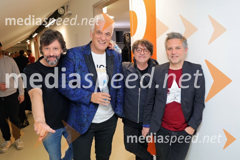  Klemen Ogrizek, glasbenik, skupina Kingston;  Reno Čibej, pevec, skupina Kingston;  Dare Kaurič, glasbenik, skupina Kingston;  Dejan Dimec, glasbenik, član skupine KingstonTradicionalni Silvestrski pozdrav v Mariboru