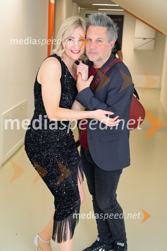  Kaja Humski, pevka;  Dejan Dimec, glasbenik, član skupine KingstonTradicionalni Silvestrski pozdrav v Mariboru