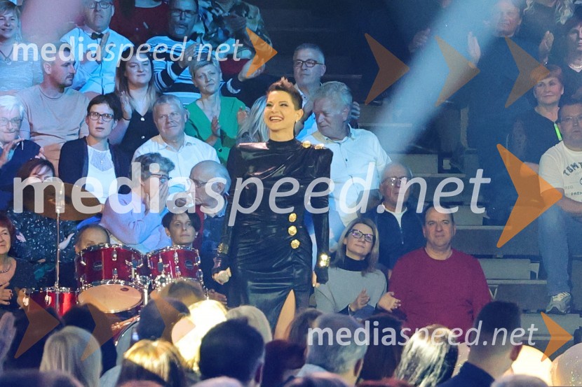  Tanja Žagar, pevkaTradicionalni Silvestrski pozdrav v Mariboru