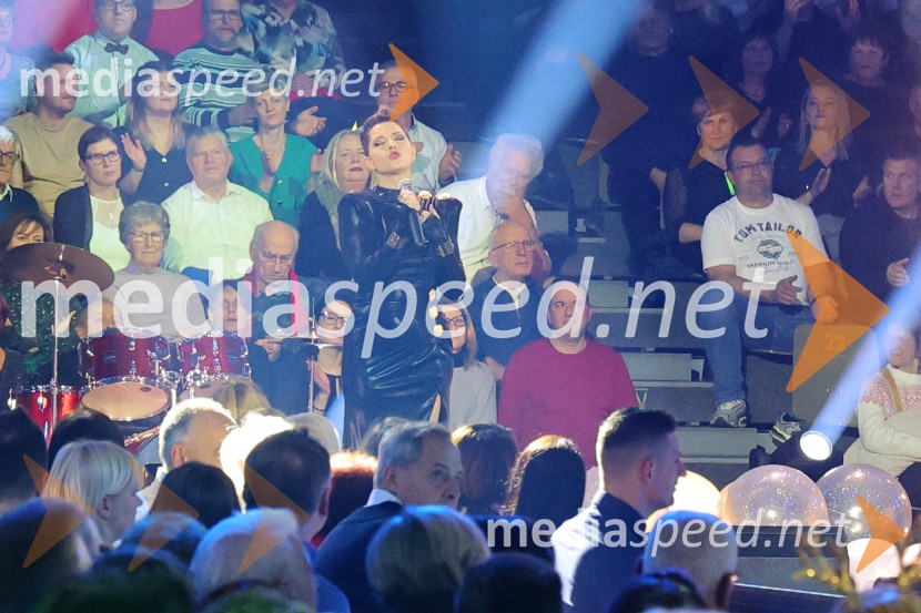  Tanja Žagar, pevkaTradicionalni Silvestrski pozdrav v Mariboru