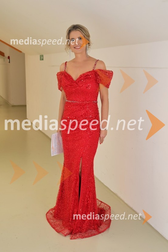  Bernarda Žarn, voditeljicaTradicionalni Silvestrski pozdrav v Mariboru